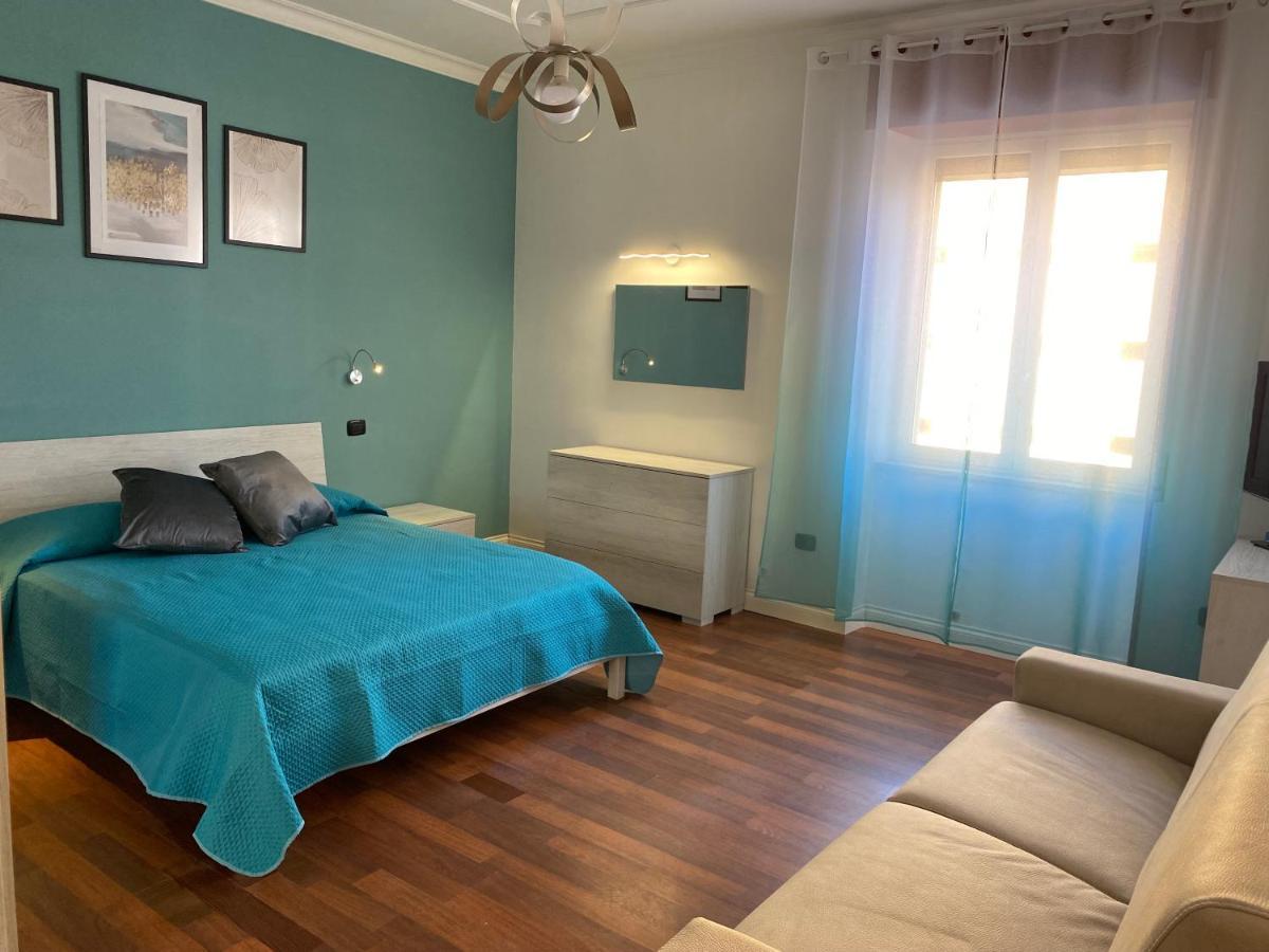 L'Aurora Guest House كاستيلاّماري دي ستا المظهر الخارجي الصورة